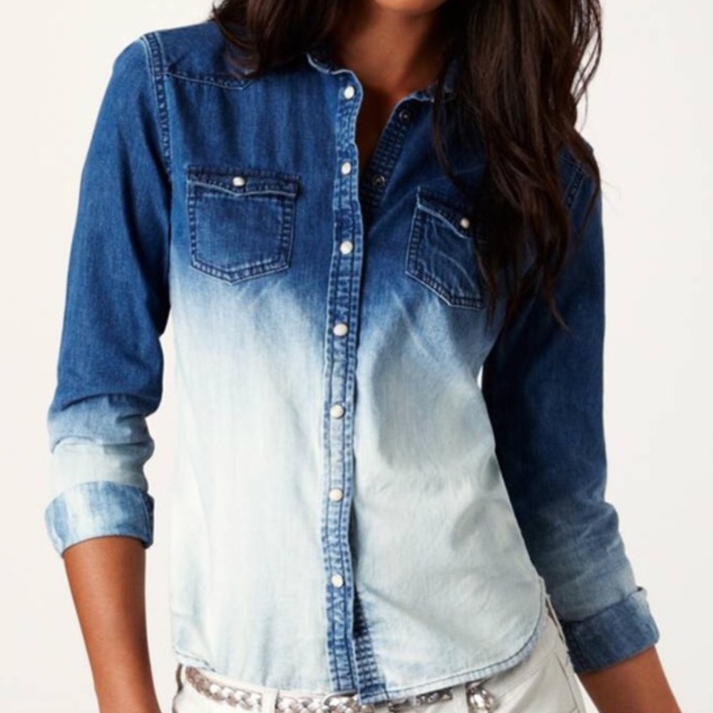 American Eagle Ombré Denim Button Down